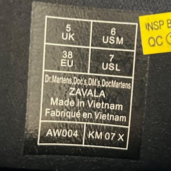 Dr. Martens Zavala Size 7 Women /6 Men Smooth Boot Black Leather Combat Moto Bik - Picture 5 of 5